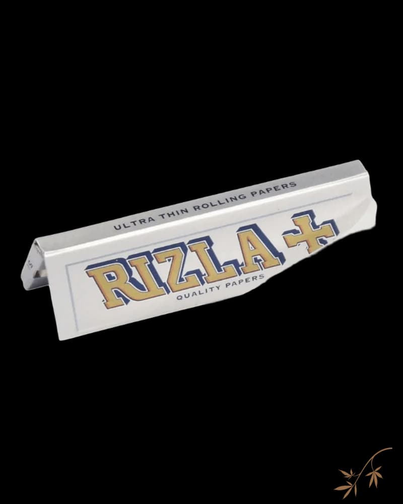 Rizla Ultra Thin rolling papers, white pack with gold and blue logo